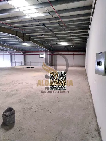 🏭 مواصفات المستودع: