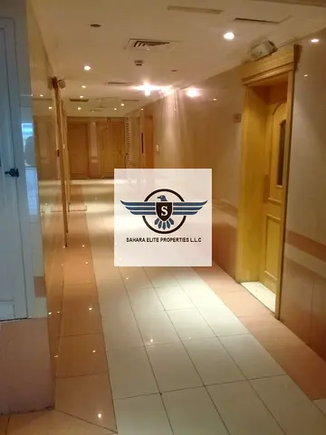 في النهدة، الشارقة. للتواصل: جاويد.