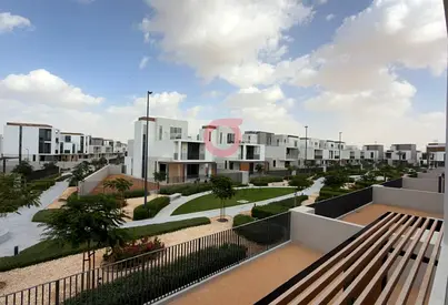 Prime Location | Single Row Corner | Big Garden