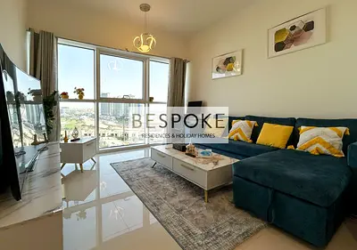 Golf View | High Floor | Bright Apartment