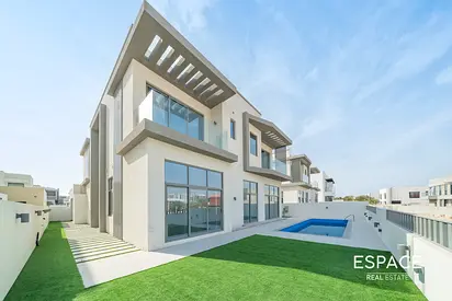 Private Pool | Elevator | Luxurious