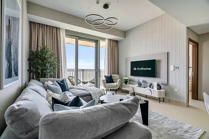 Stay cool, stay stylish sea view in 52|42 Tower