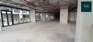 High-Visibility Retail Unit | Ground | 4 Parkings