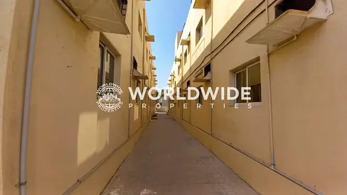 ٥٠ غرفة متاحة في الجرف ١ بسعر ٢٤٠٠ لكل غرفة، تتسع كل غرفة لثمانية أشخاص، جاهزة للسكن.