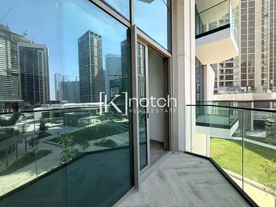 Skyline Living | Exclusive Studio | Water Views