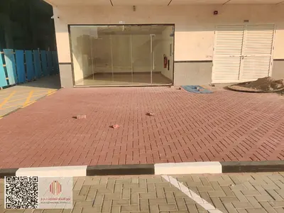 محل تجاري جديد – أول ساكن يتميز بواجهة ممتازة وموقع استراتيجي في منطقة الجرف 3 – عجمان، قريب جدًا من السوق الصيني وأكبر المراكز التجارية في المنطقة، م