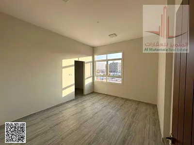 للبيع بعجمان بناية في منطقة البستان أرضي + 4 *  العمر : سنتين  المساحة : 2،000 قدم   الدخل الحالي  : 230،000   المطلوب : 3،500،000