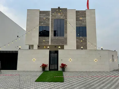 Villa for rent in Ajman, Al Zahia area 6 bedrooms, 7 bathrooms, living room and hall The final price is 110 thousand dirhams