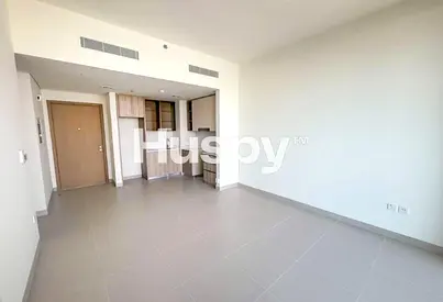 Vacant | Pool and Address View | Unfurnished