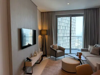 Elegant 2 Bedroom | Luxurious | Connected to Mall