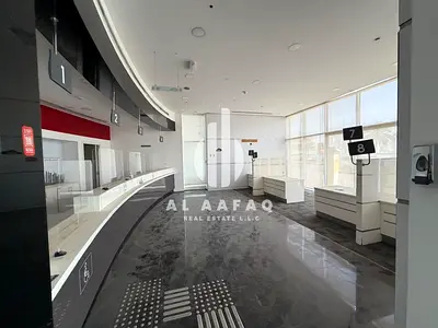 Shop with Corniche view | 3 Cars parking free