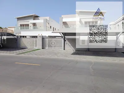 فيلا للبيع بعجمان بمنطقه الروضه مع الكهرباء والمياه والمكيفات