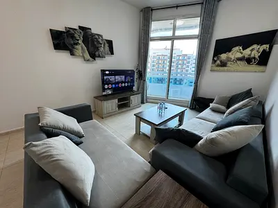 Ultra Spacious 1BHK || Fresh And Cozy Furnishing|| Nearest To Rta Transportation