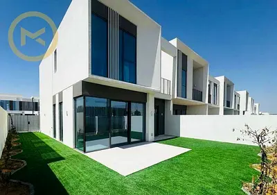 Spectacular view | Spacious corner Townhouse | Single row