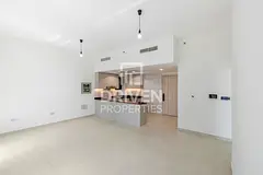 Spacious Layout | Ready to Move in | Low Floor