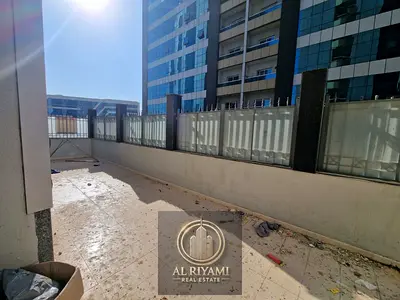 شقة غرفتين وصالة مع ستور للإيجار بأبراج الأورينت