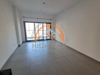 Stunning Stylish Bigger studio with Balcony