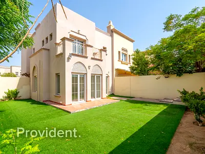 Immaculate Condition | Spacious | Middle Unit