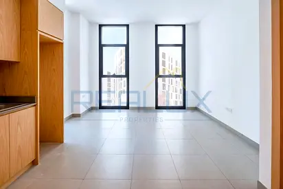 شقة عصرية | إطلالة المجمع | مساحة واسعة