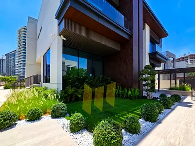 Brand new| custom made| Park View