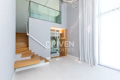 Mid Floor Apt with Spacious Layout | Vacant