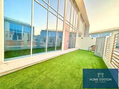 ELEGANT LIVING | MAIDROOM TOWNHOUSE I PRIME LOCATION