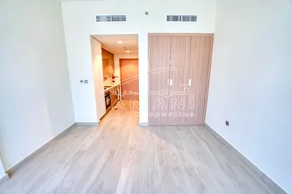 Prime Location Tenanted Partly Lagoon view