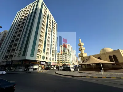 للبيع شقة واسعة في الشارقة منطقة أبو شغارة