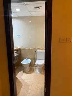 JUMERA1 BUTAFISH RESTURENT BULDING RENT 67000 ONE BR HALL SQ FIT 950 — 2