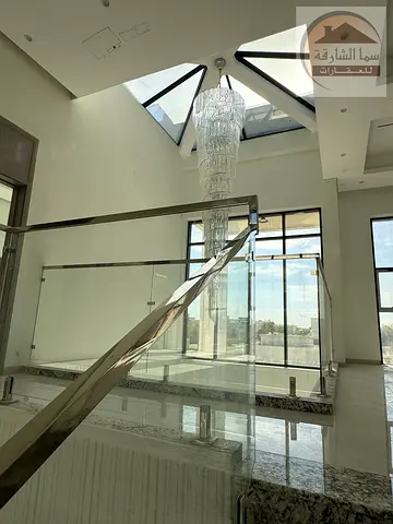 للبع فيلا طابقين جديده اول ساكن تكييف مركزي تشطيب راقي جدا جدا منطقه الرماقيه ضاحيه واسط الشارقه موقع مناسب جدا قريب من المسجد والحديقه مساحه الارض 10