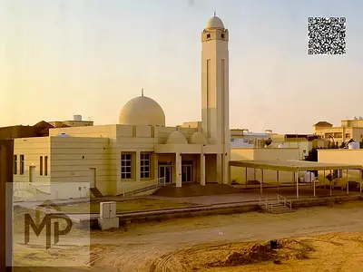 Al Rawda villa, freehold with private pool, directly opposite the mosque, electricity and water included.