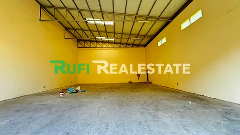 Warehouse with high power available for rent in UMQ