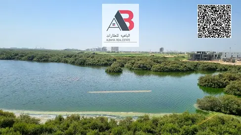 Exclusive Waterfront Living - Spacious Villa With Private Beach Access