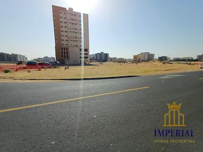 ارض سكني تجاري زاويه شارعين في الجرف الصناعيه 3 (G+8) تملك حر