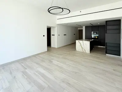 Exclusive Unit | Spacious and Modern | Tenanted