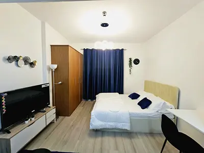 Newly Furnished || Modern Design Studio || With Pool View || Near Me'aisem City Centre