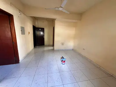 Lavish studio good building near safari mall rent in 25k