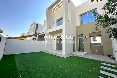 Price Reduction| Vacant |Modern townhouse