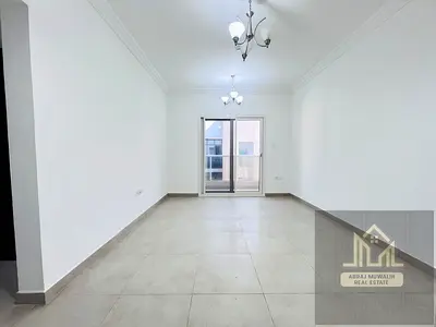 0% Commsion !! With Big Balcony!! 2Washroom !! Parking!!