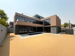 Luxury 5bhk 7 villa with maid room store room gym pool all fALCTY in at 320k