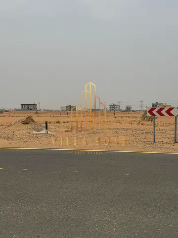 فرصة استثمارية: أرض 3,600 قدم مع تصريح أرضي + نصف روف