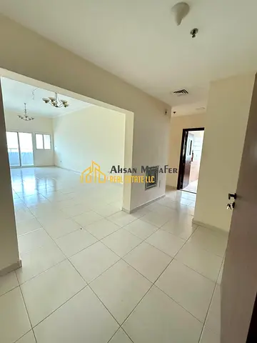 *PRIME LOCATION* NEAR BY NESTO//2BHK WITH 3WASHROOMS//Two-bedroom apartment with a spacious living