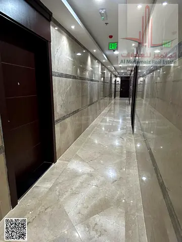 للبيع بعجمان بنايه بالجرف الصناعيه 3 سكني تجاري ارضي + 2 مساحه 9700 قدم زاويه شارعين  العمر 4  سنوات تكيف مركزي  مطلوب 6 مليون و 200 الف