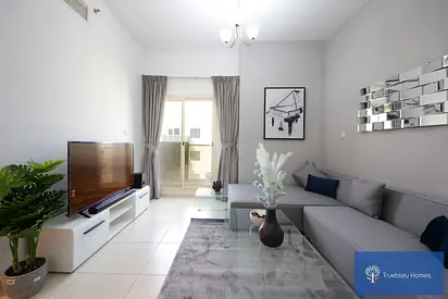 Luxury  Spacious, Newly Furnished