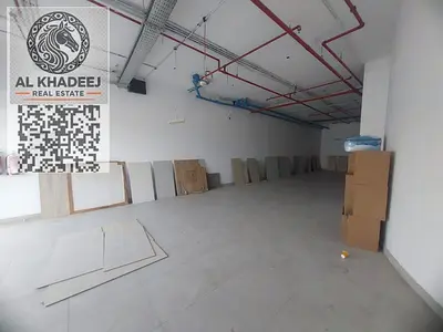 First tenant shop | Large area | On a main street | Ready to move in