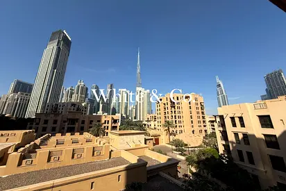Burj Khalifa View | Modern | Spacious