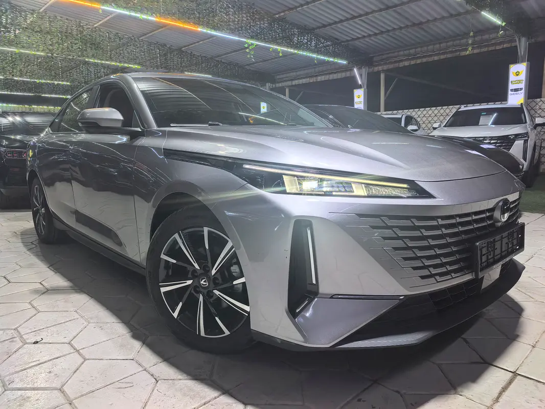 Changan Eado Plus 2025 — photo 1 of 20