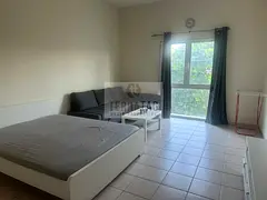 08 WARDROBES FULLY FURNISHED STUDIO READY TO MOVE