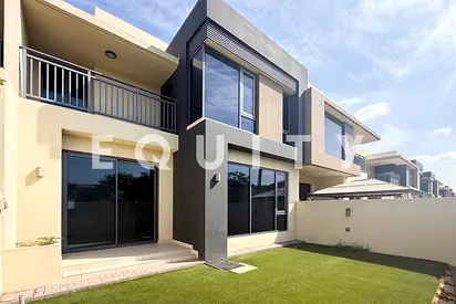 Available Now | 4 Bedrooms | Middle Unit | Type 3M