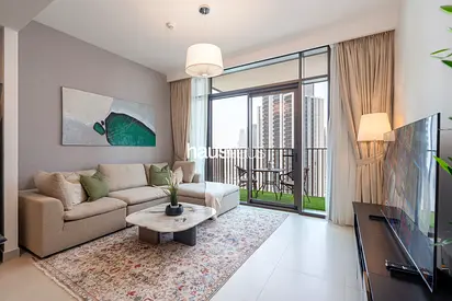 Scenic Creek Views | Near Park and Promenade